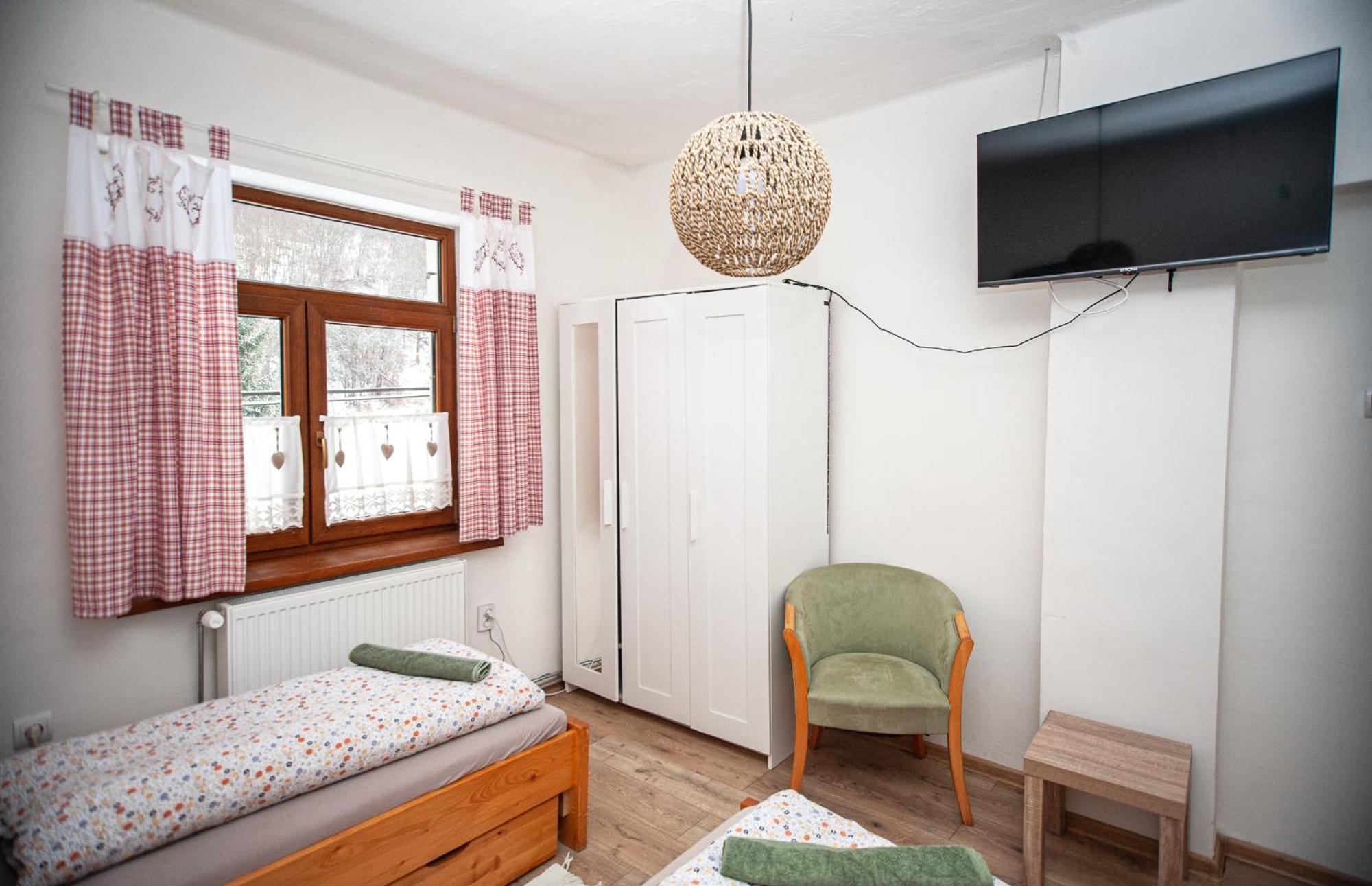 Hostinec Pod Ubocou Valaská Extérieur photo